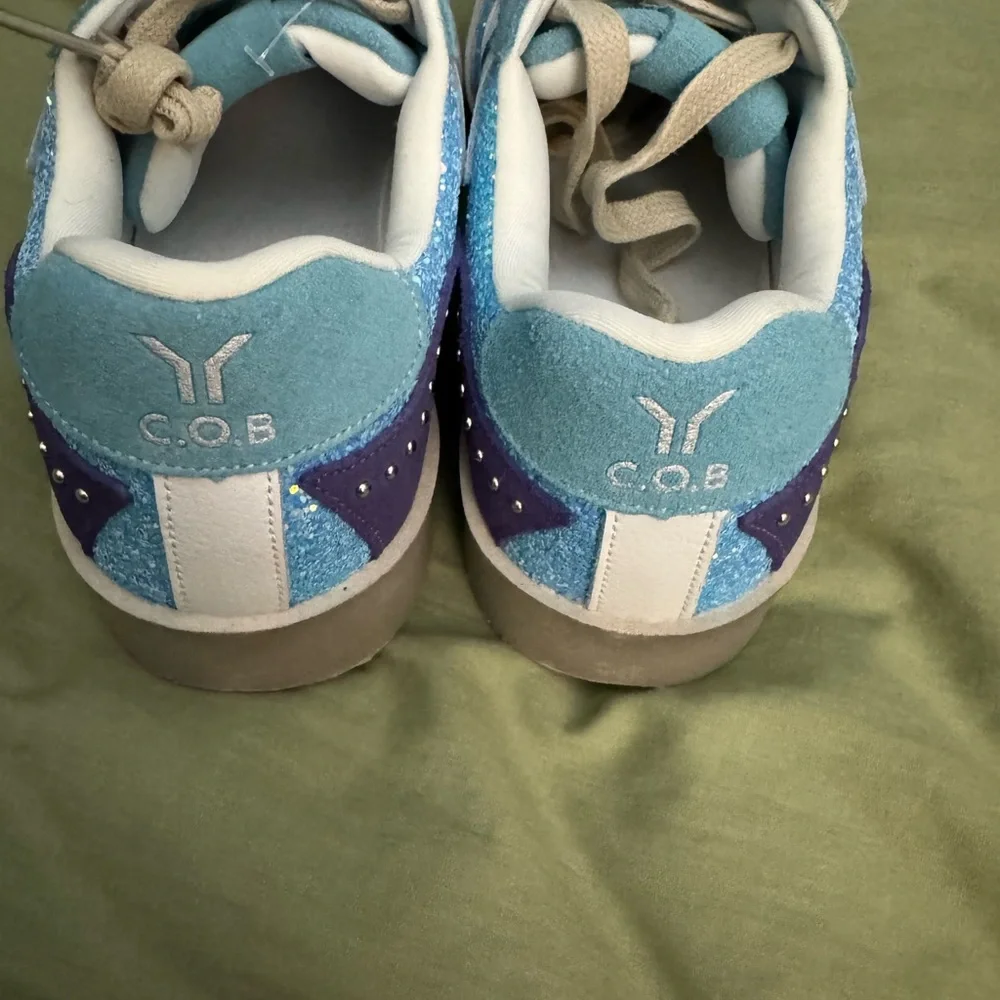 New C.O.B. Culture of Brave Play Sneakers Blue White 7.5 Leather Rhinestone